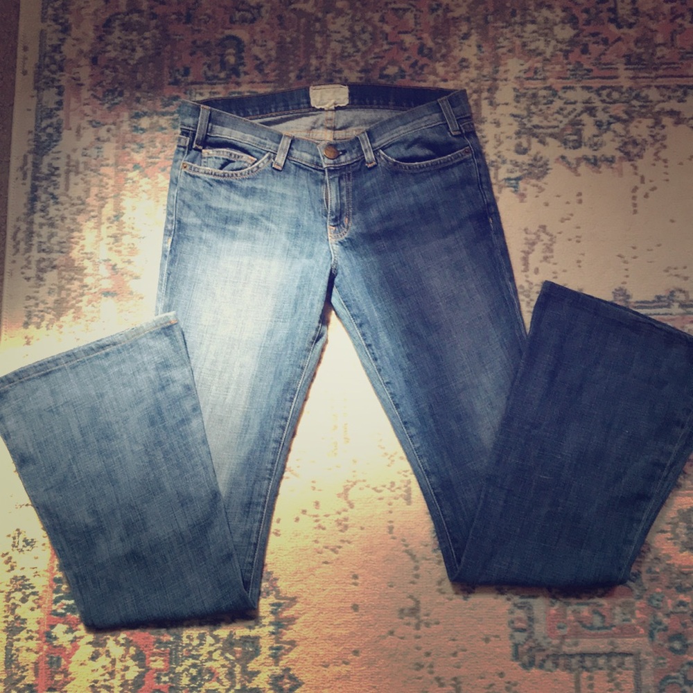 Current Elliott low bell flare jeans. EUC!